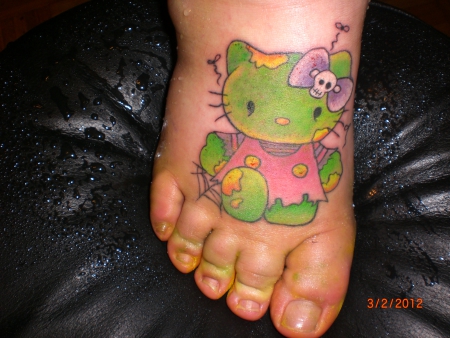  Kitty Tattoos on Hello Kitty  Tattoos   Tattoo Bewertung De   Lass Deine Tattoos
