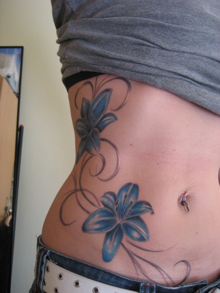 Tattoos zum Stichwort Lilien | Tattoo-Bewertung.de | Lass Deine