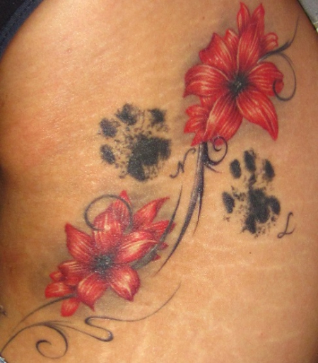Blumen-Tattoo: Damit man die Blumen nocheinmal besser sieht :)