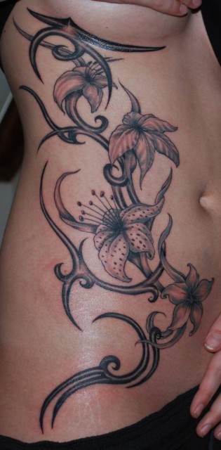 Blumen-Tattoo: Thailändische Orchidee