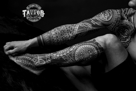 Maori Tattoo in sw beine ,arme und brust