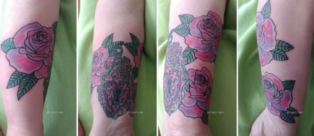 schloss-Tattoo: Schloss mit Rosen