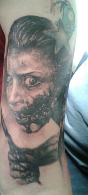 Evil Dead Tattoo-Künstler Stechwerk Wuppertal Daniel