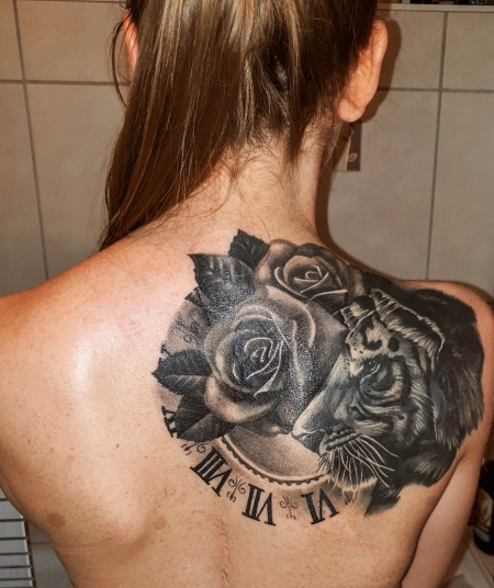 Schulter Cover-Up, Tiger, Rosen, Ziffernblatt