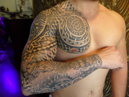 Maori / Mandala / Geometrie Mix GanzArmTattoo inkl. Brust