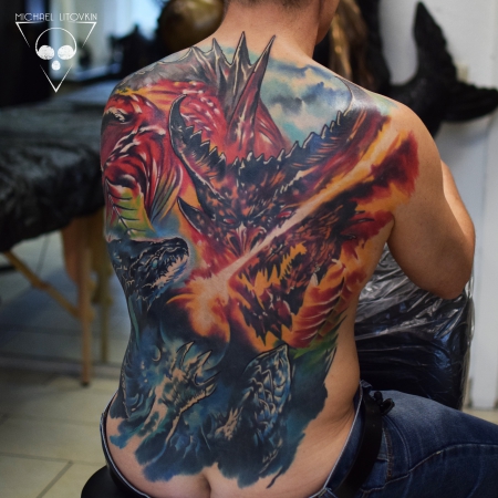 Drachen Backpiece verheilt in Farbe