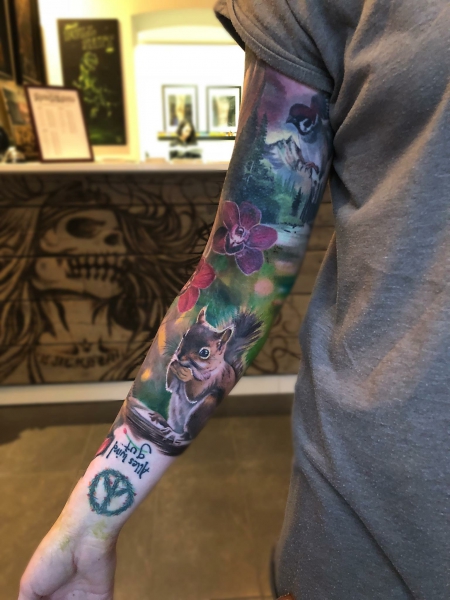 Handgelenk-Tattoo: Cutie sleeve in progress