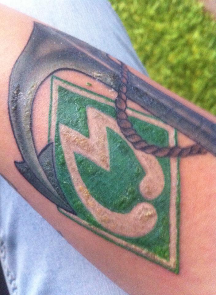 Neues Tattoo sieht strange aus TattooBewertung.de