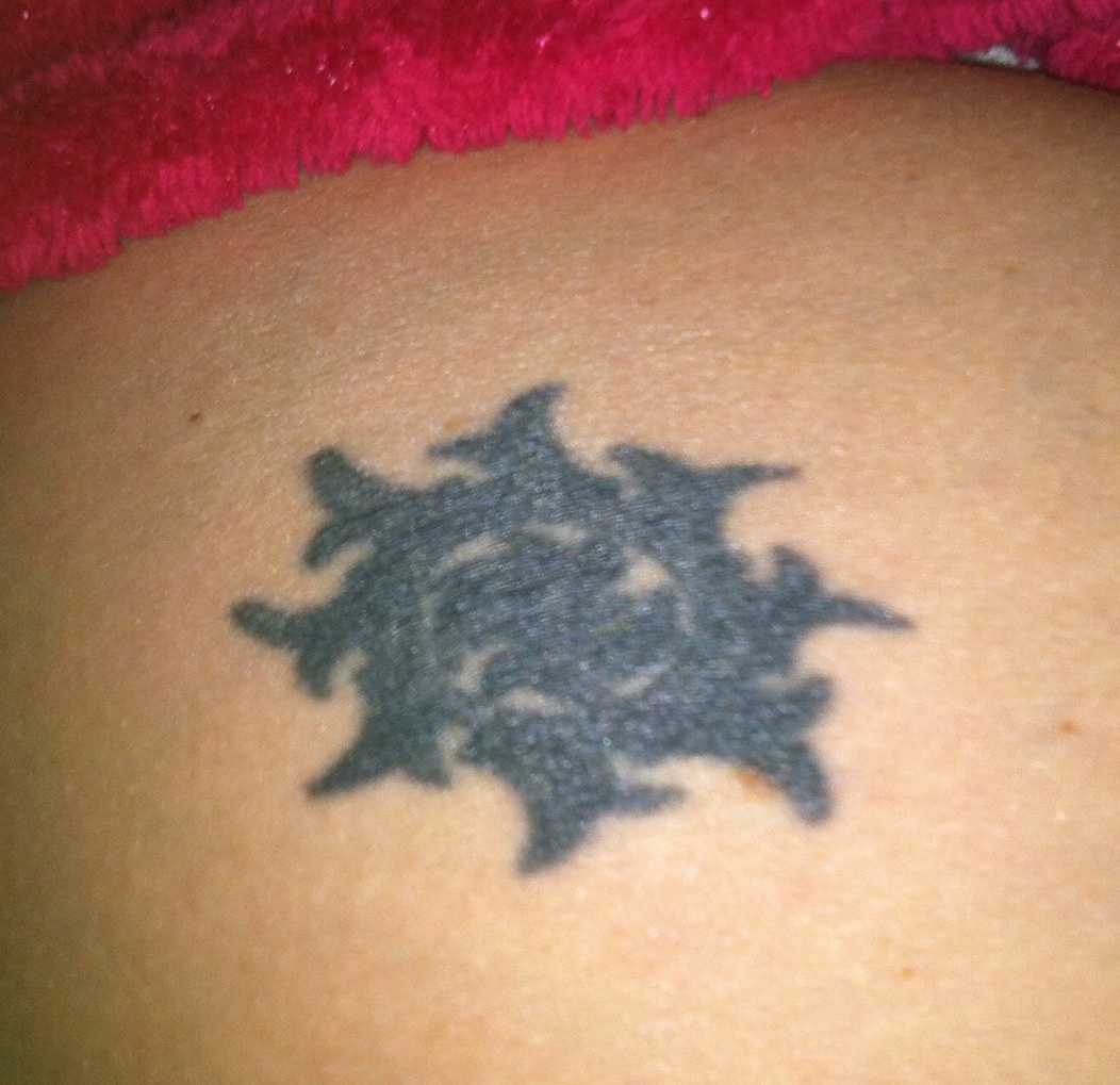 Suche Idee für Cover up am Po TattooBewertung.de