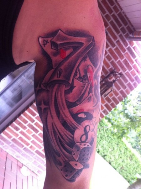 "Life is a Gamble" (persönliches Glückstattoo)