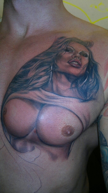 geile titte...in arbeit