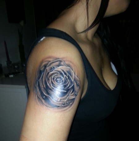 Black/Grey Rose 