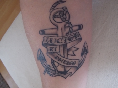 Anker "luctor et emergo"