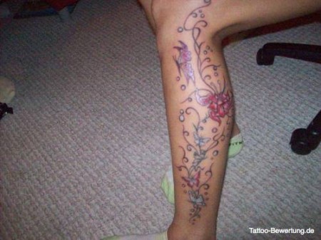 Frauen unterschenkel vorlagen tattoo Drachen Tattoo