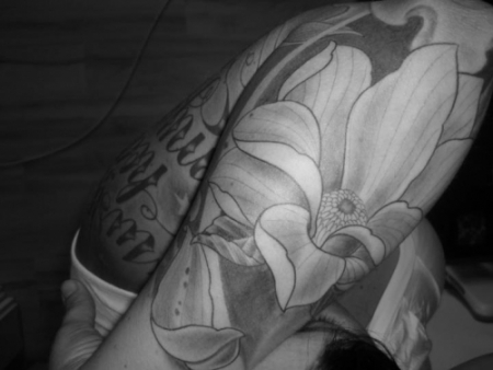 Unterarm Sleeve Magnolie im Wind
