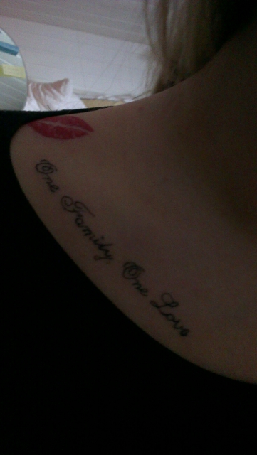 Kuss meiner Mutter + One Family, One Love