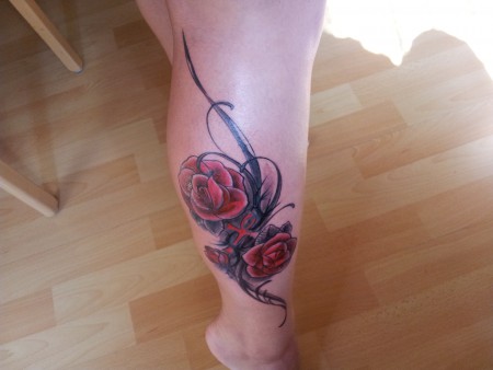 Blumen-Ranken und ein Ankh