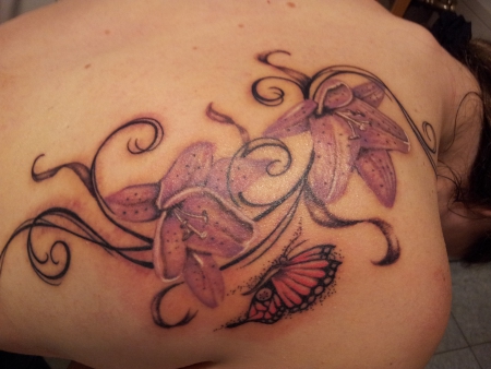 Lilie mit SChmetterling