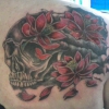Skull mit Blumen