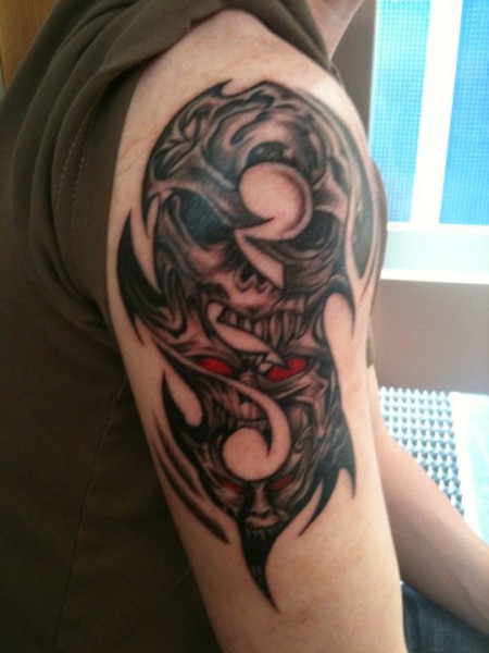 Tribal Totenkopf Dämon