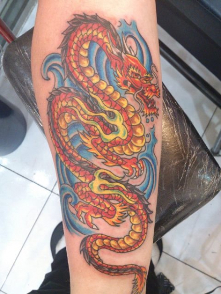 Drache geile Farben ! KingOfPool TattooShop Pattaya,Thailand , Februar 2013