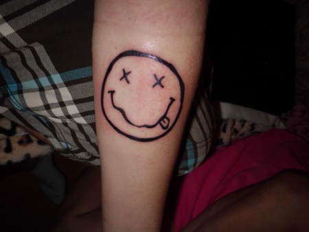 JoeyR.: Smiley | Tattoos von Tattoo-Bewertung.de