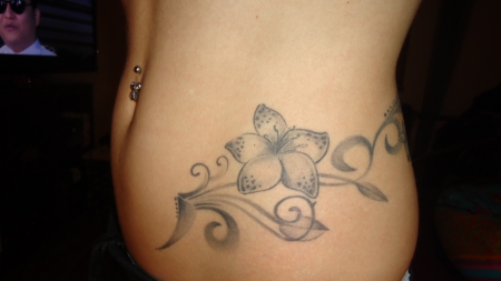 1. Tattoo - Blumen halt :)
