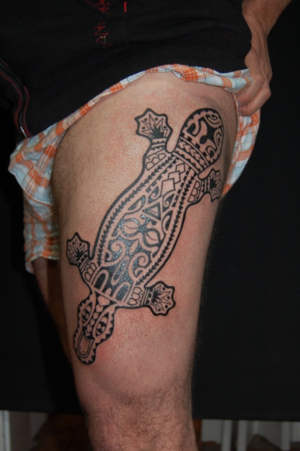 tahiti tattoo, polynesian tattoo, schnabeltier