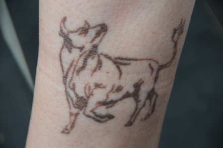 stier-Tattoo: Sternzeichen