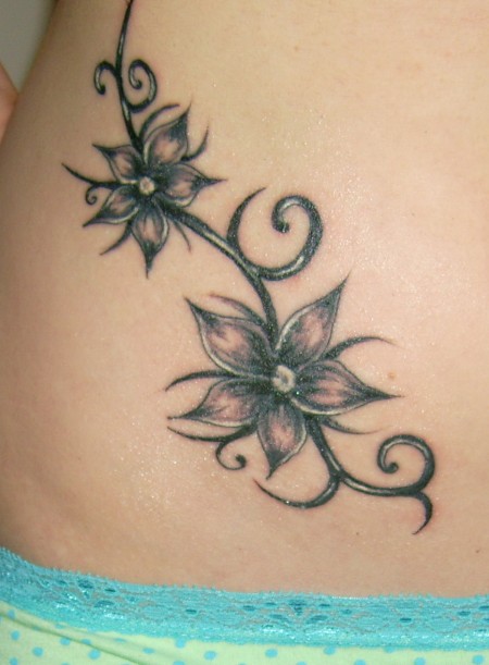 1. Tattoo / Blumenranke