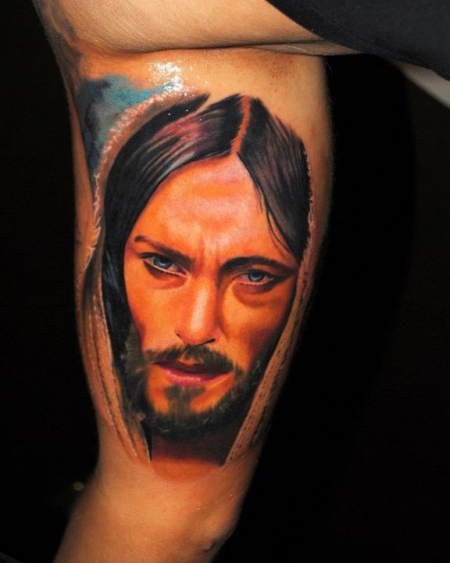jesus-Tattoo: und weiter gehts :))  