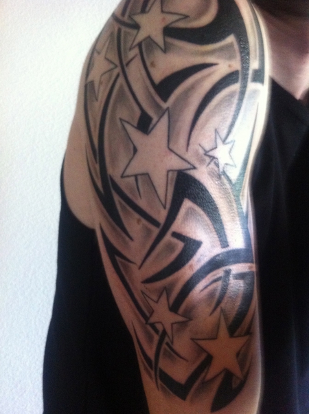 Tribal mit Sternen
