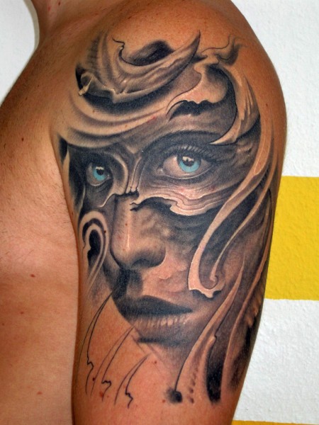 augen-Tattoo: Porträt von Victor Portugal **verheilt**