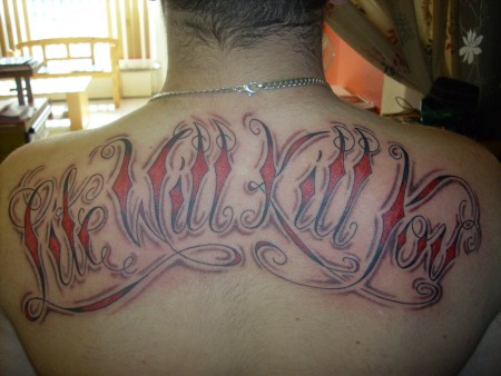 rücken tattoo heute gestochen