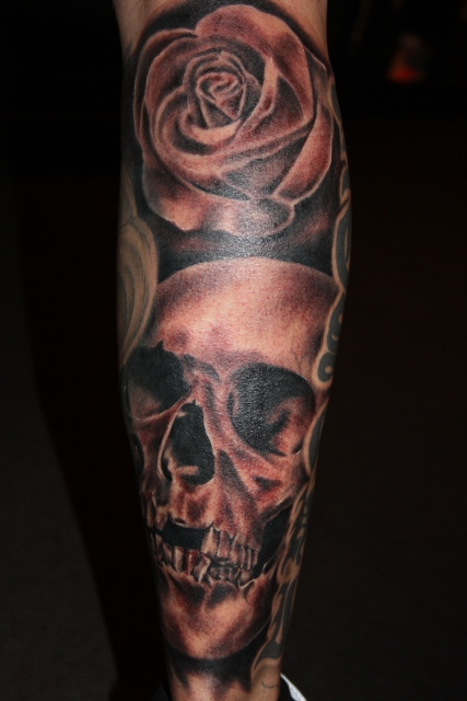 skull and rose