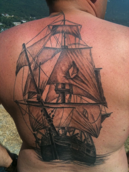 meerjungfrau-Tattoo: Schiff