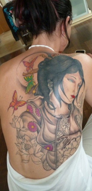 Cover up Geisha