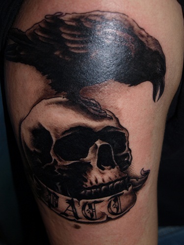 skull raven