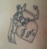Hamburg Tattoo an der Schulter