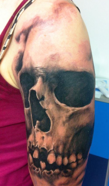 schädel-Tattoo: Schädelarm oder Armschädel