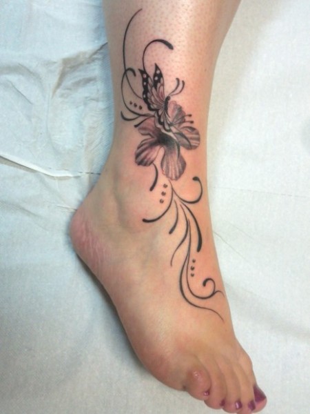 Blumen schmetterling motive tattoo Tattoo Schmetterling