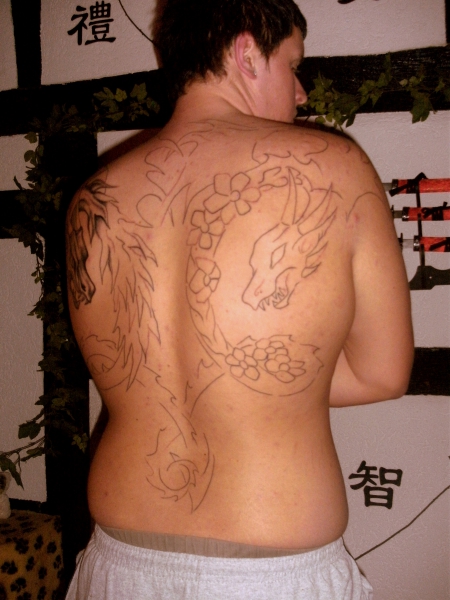 Drachen Tattoo Rücken - 1. Sitzung