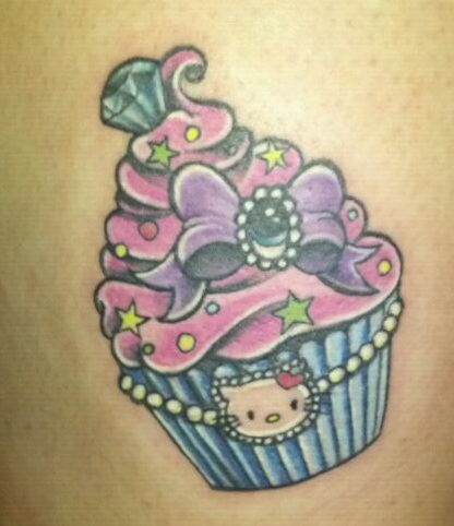 hello kitty-Tattoo: Cupcake! 