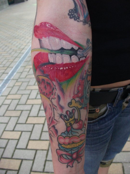 red lips by michele weiss MW tattoo