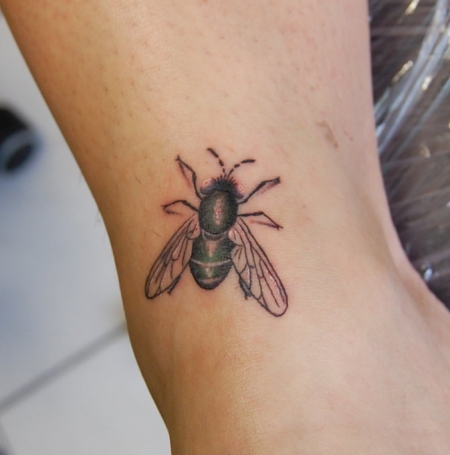 fliege-Tattoo: Fliege ^^