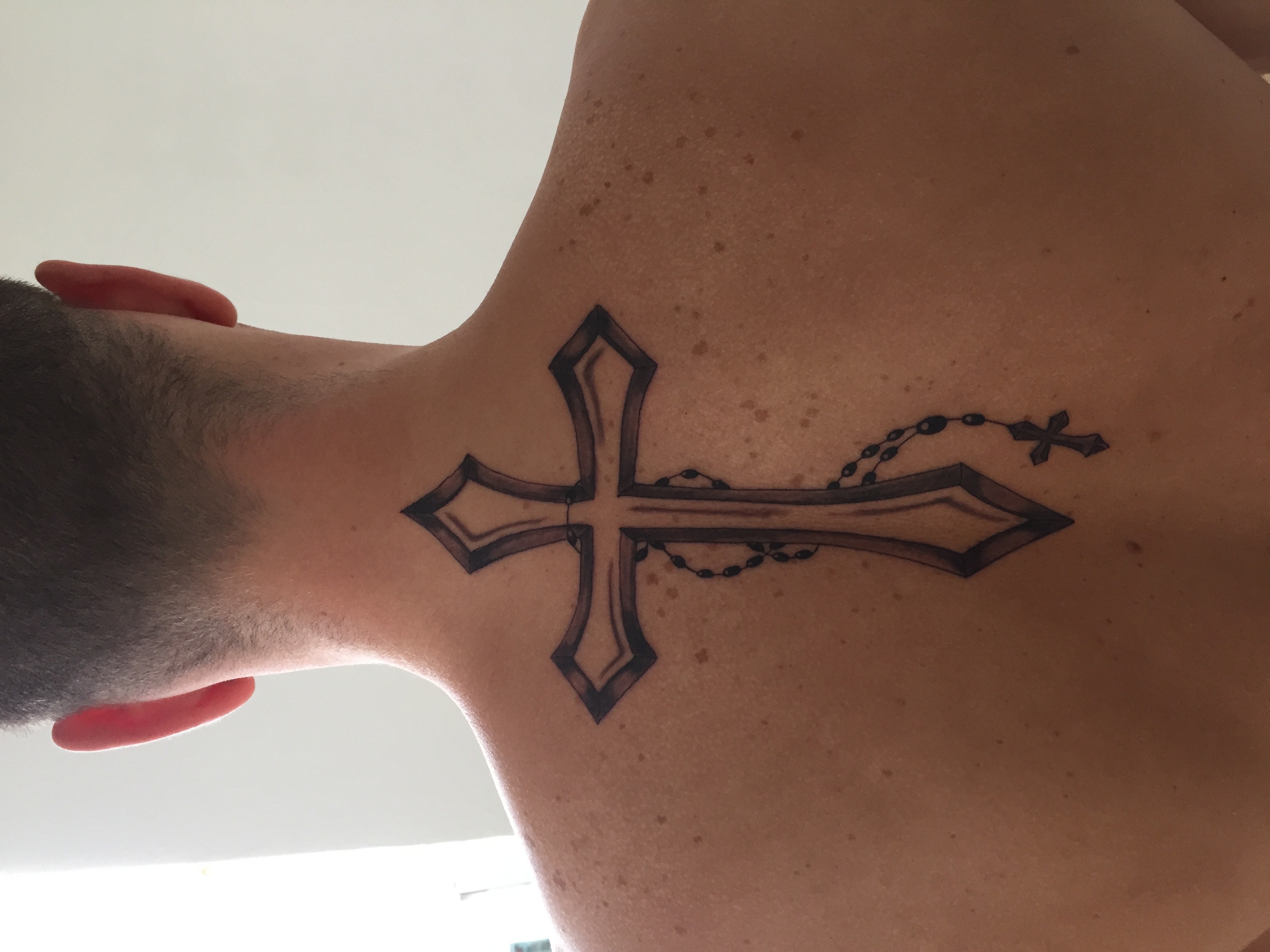 Kreuz am hals tattoo 75+ kreative Hals Tattoos für Männer und Frauen