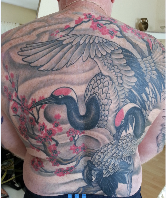 Wanderer69 Rucken Fertig Kraniche In Dammerung Tattoos Von Tattoo Bewertung De