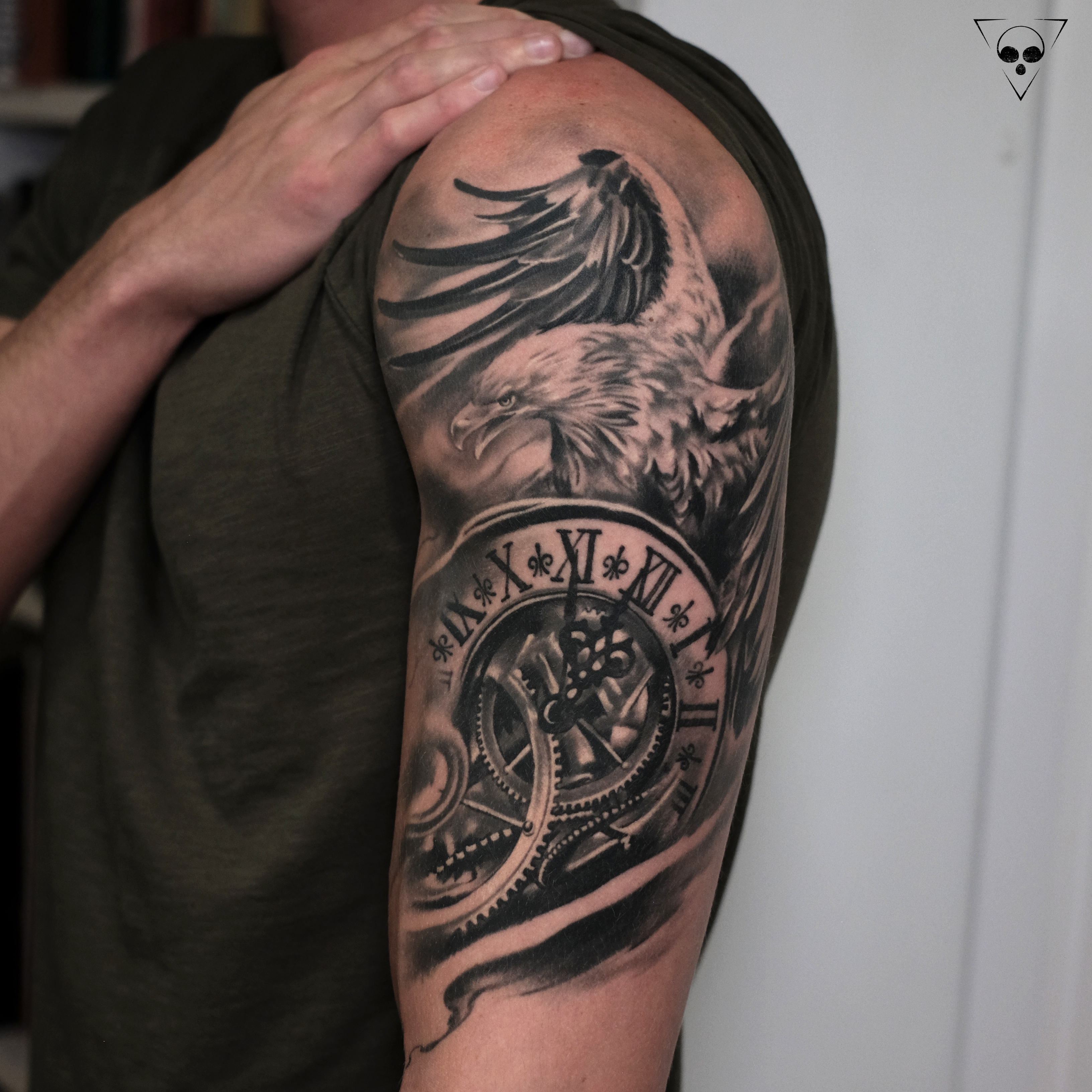 Mann oberarm tattoo Tattoo Vorlagen
