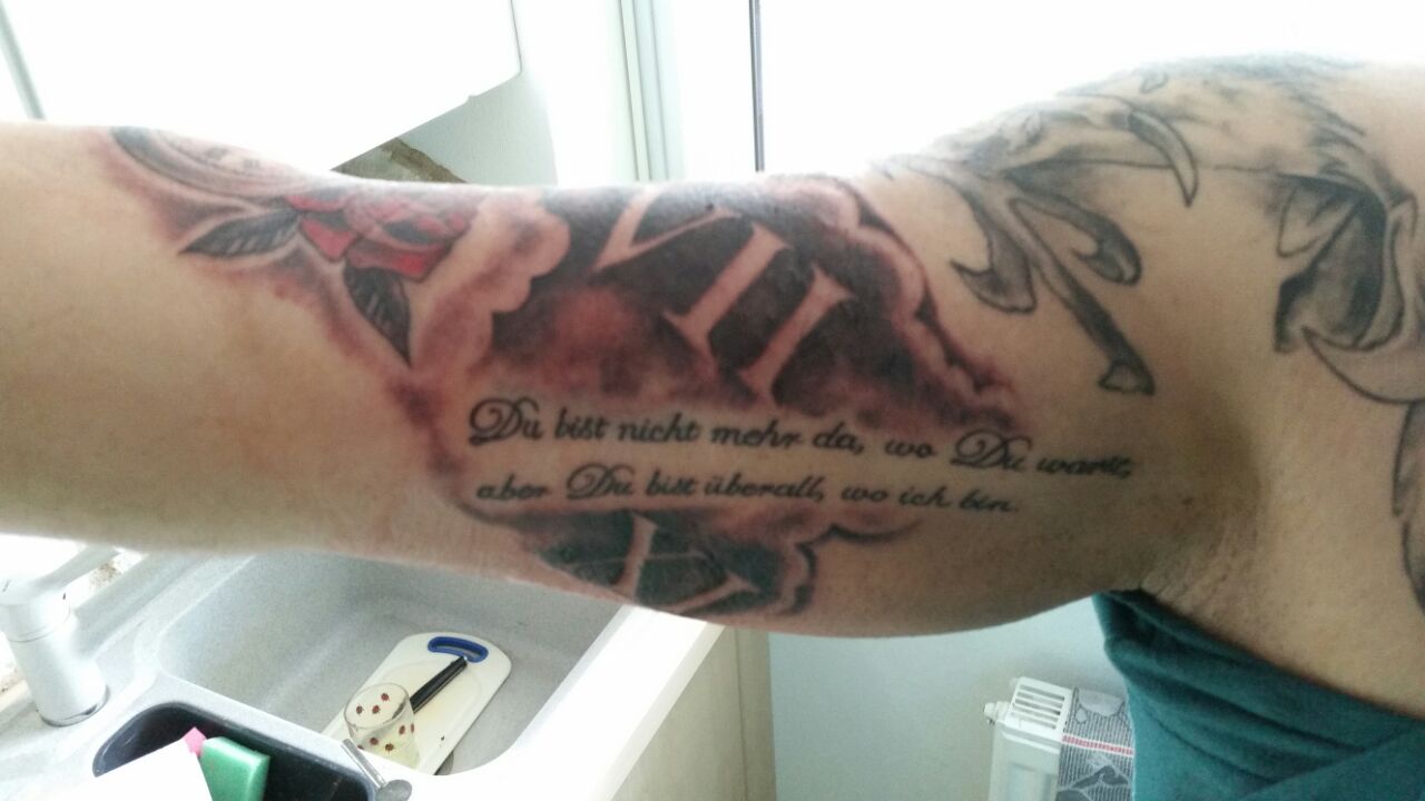 Lennily Trauer Um Vater Tattoos Von Tattoo Bewertung De