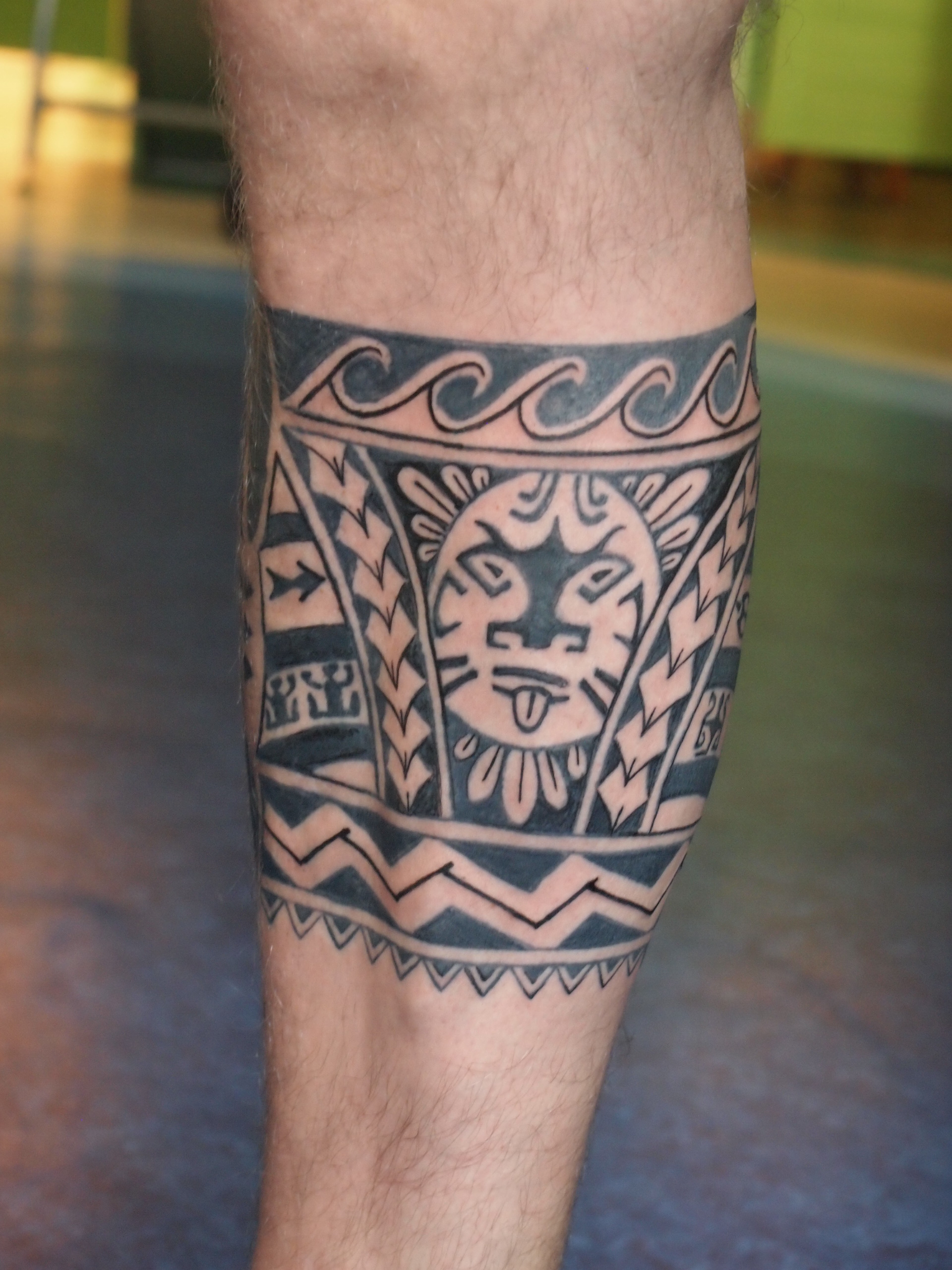 Tattoo bein mann oberschenkel Tattoo Bein Frau Oberschenkel